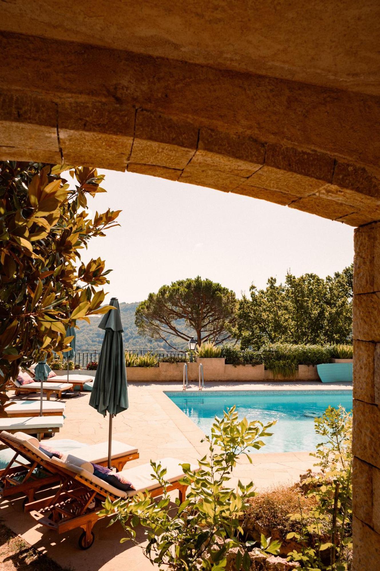 Loup Castel Boutique Hotel B&B Le Bar-sur-Loup Zewnętrze zdjęcie